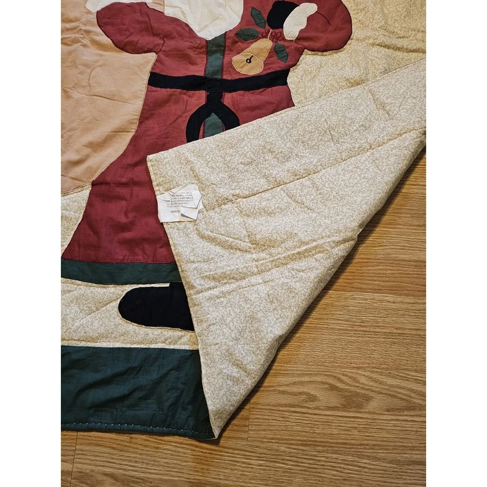Vintage Christmas Santa Handmade Red Green Quilt 60